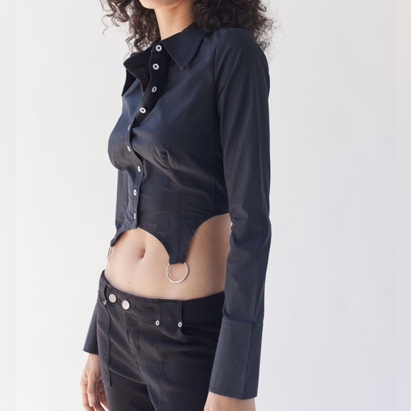 NWT Urban Outfitters Vivienne Hardware Button Down Top - Picture 2 of 6